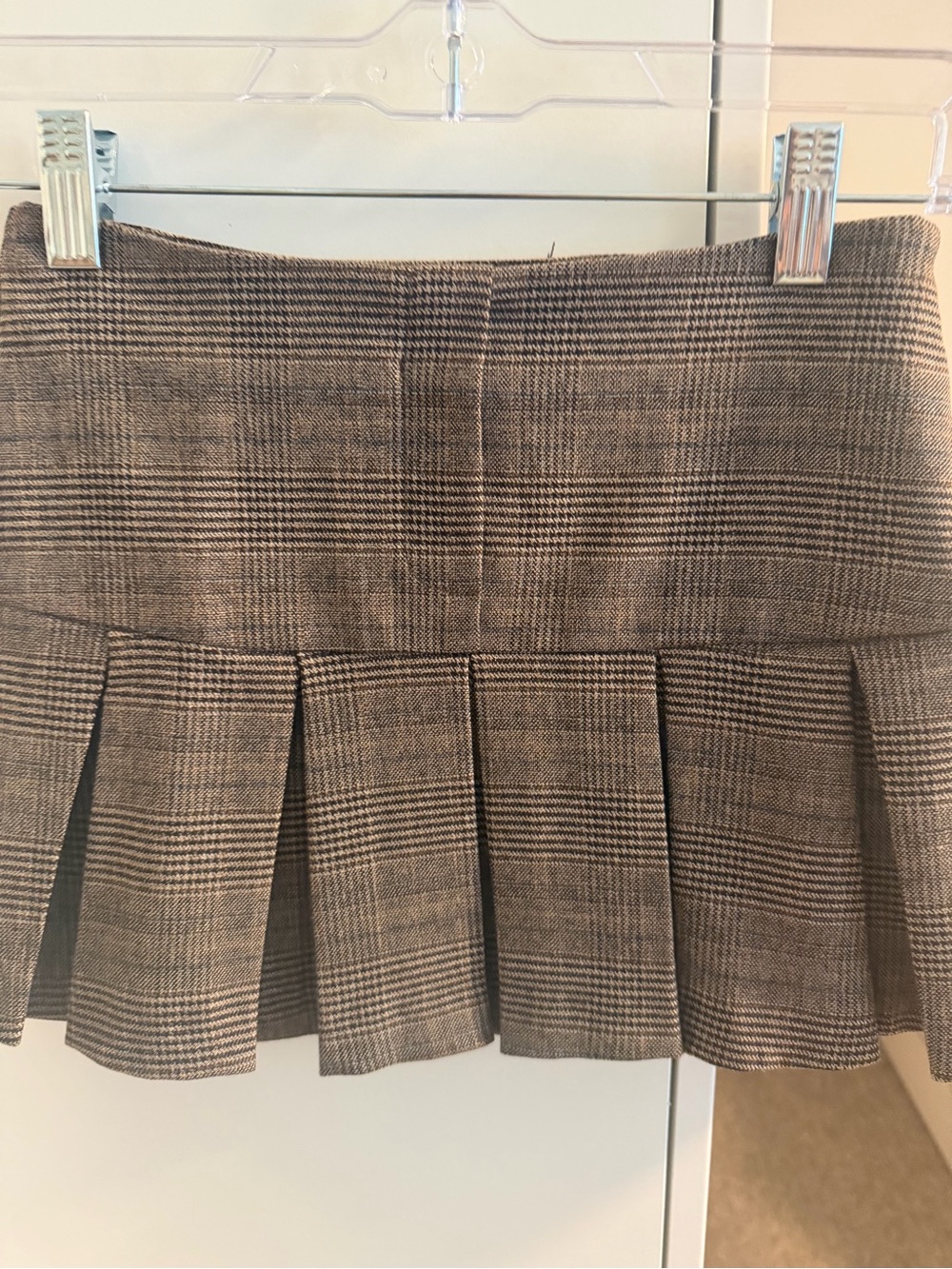 Zara Girls Brown Plaid Pleated Mini Skirt. Size 9 (kids)